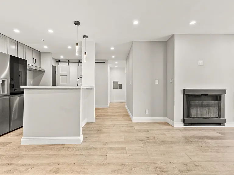 Leyden Apartments — Photo 24