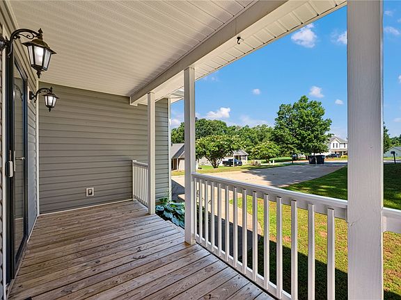 2nd image of 107 Lochenshire Pl