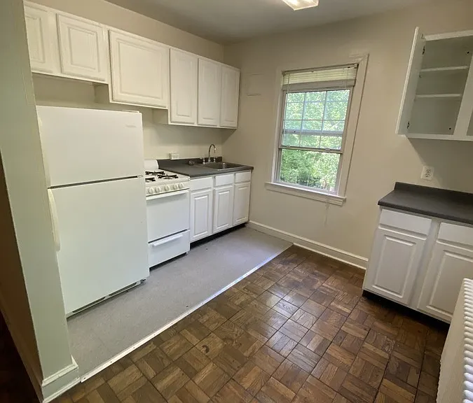 2824 Devonshire Pl NW #310 — Photo 3