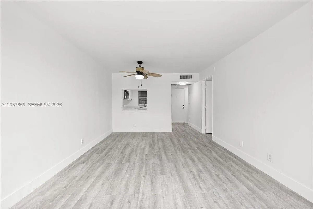 9441 Evergreen Pl — Photo 4