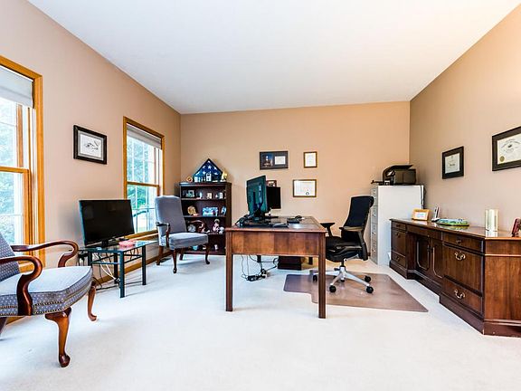 3rd image of 1315 Silver Creek Pl