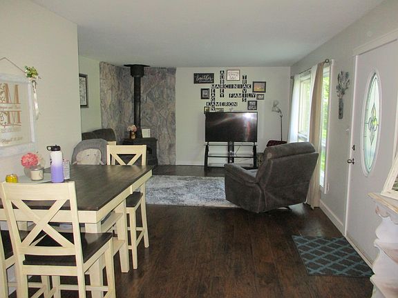 3rd image of 2429 Kavanaugh St