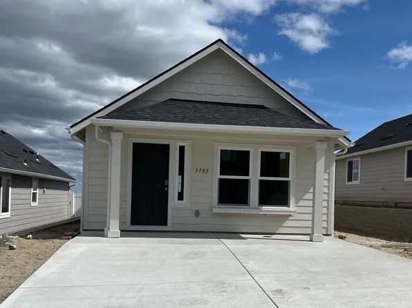 3705 S Roosevelt St, Kennewick, WA 99338