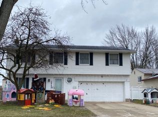 39748 Valiant Dr, Sterling Heights, MI 48313