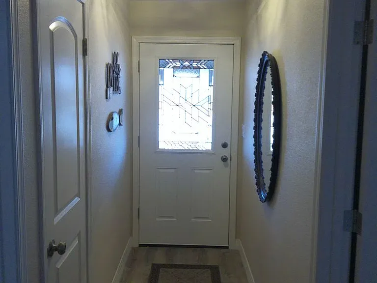 1640 Emerald Dr — Photo 3