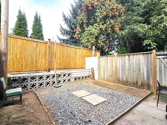 4th image of 2048 McCallum Rd #11