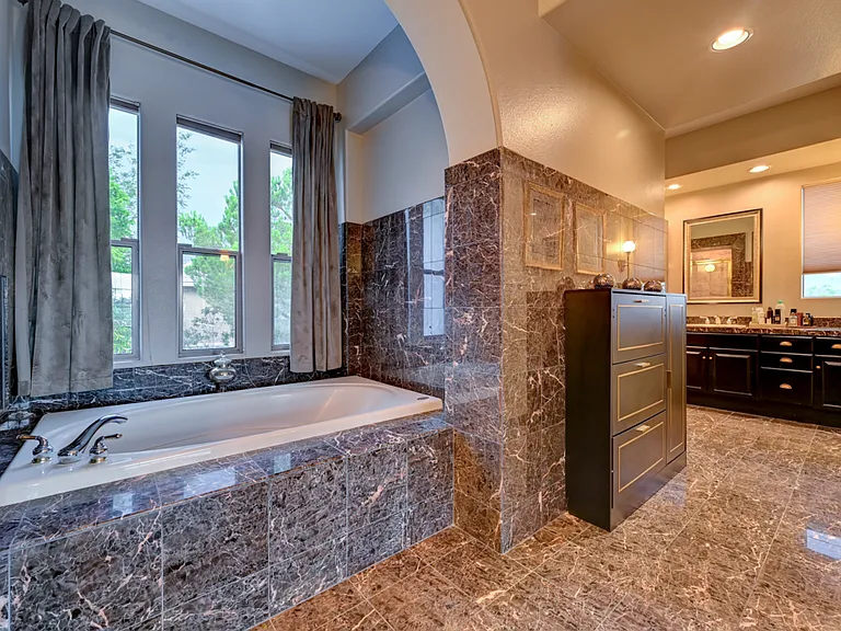 10212 Stone Briar Ct — Photo 99