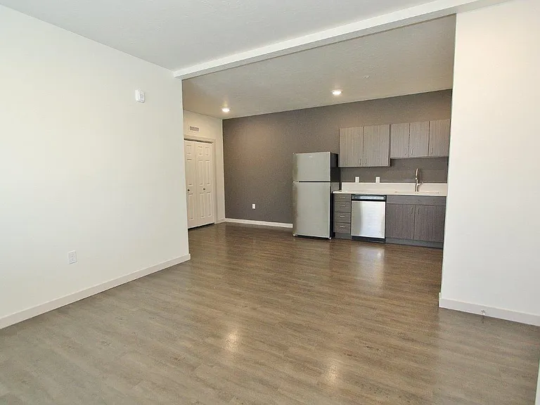 1714 N Cole Rd #205 — Photo 4