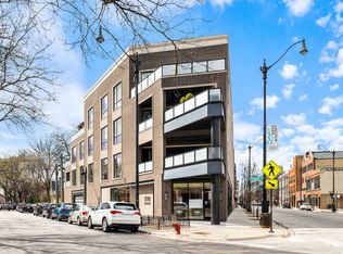 1110 W Schubert Ave #203, Chicago, IL