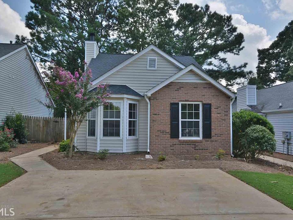 1st image of 1331 Yorkshire Ln