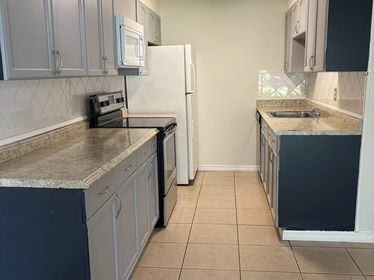 2 bed, 1100 sqft, $1,450 — Photo 4