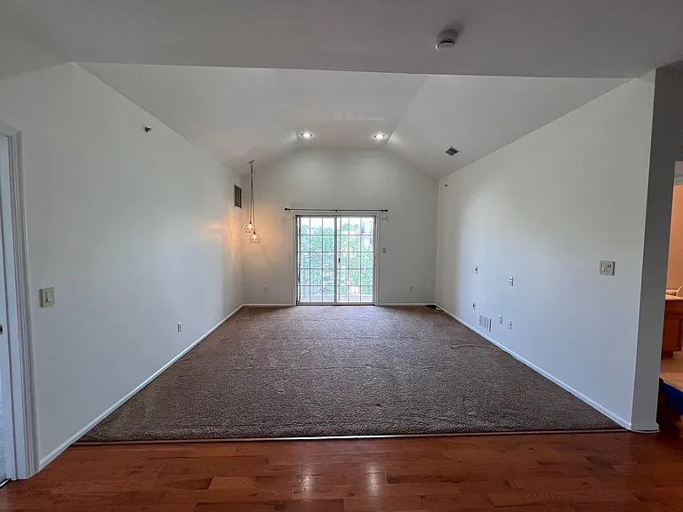 933 Del Negro Ct — Photo 7