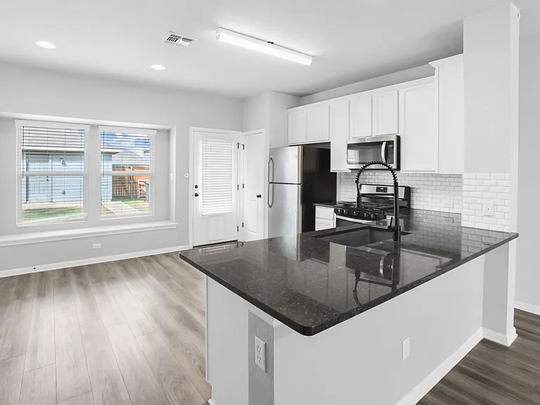 105 Switchgrass St — Photo 8