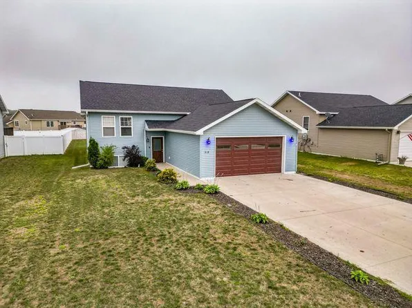 519 Riverwood Dr, Detroit Lakes, MN 56501