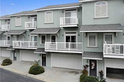 1st image of 720 W Beach Blvd