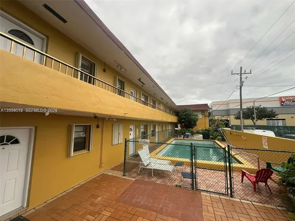 3700 NW 62nd Ave, Miami, FL
