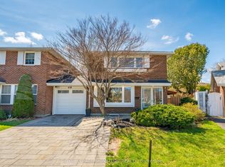 26 Carondale Cres, Toronto, ON M1W 2B1