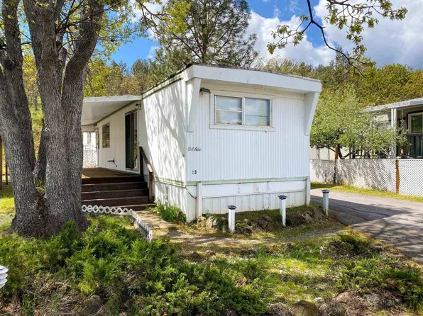 400 Hiram Page Rd #13, Yreka, CA 96097