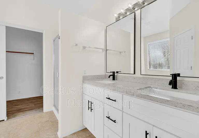 846 W Carob Dr — Photo 23