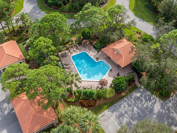2nd image of 2526 NW Seagrass Dr
