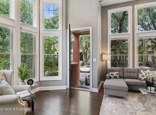 18 N Ada St, Chicago, IL 60607