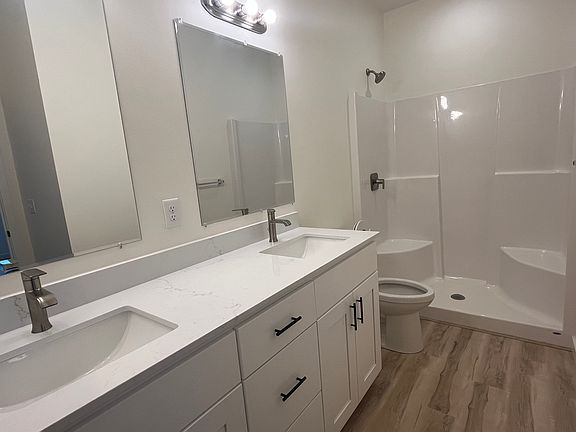 4th image of 9924 201st Street Ct E