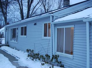 4853 Cass Elizabeth Rd, Waterford, MI 48327