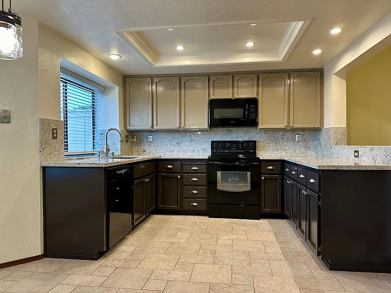 3346 Lake Albano Cir — Photo 5