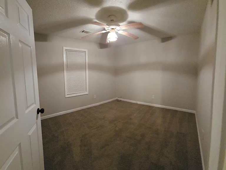 1651 White Oak Dr — Photo 17