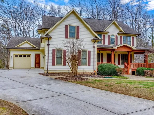 166 Hanover Ave, Dallas, GA 30157