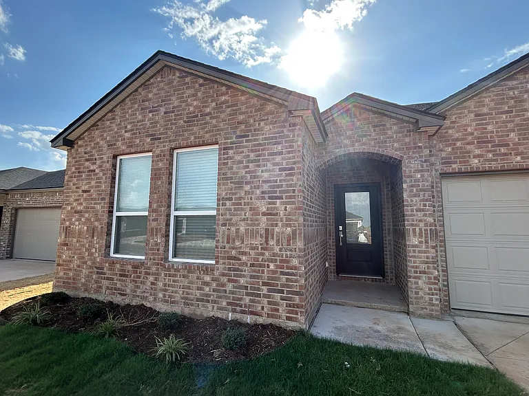 20501 Mule Deer Dr — Photo 2