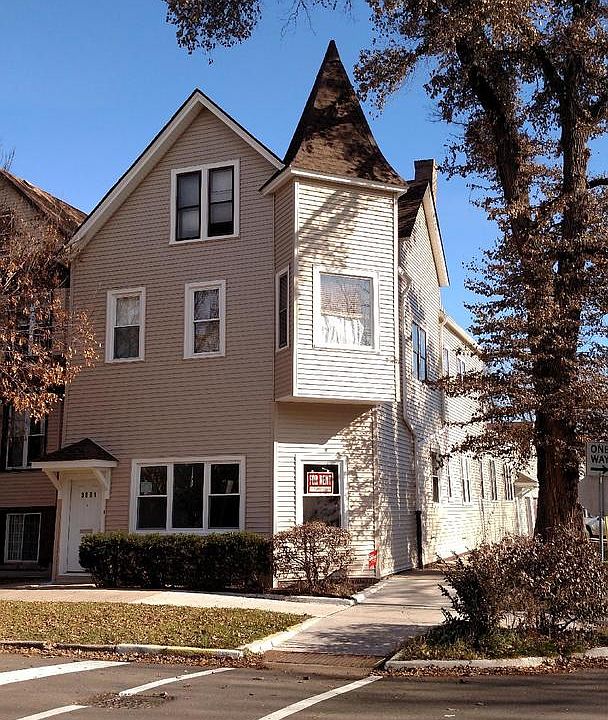 1st image of 3801 N Whipple St #1