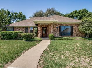 2705 Bedfordshire Ln, Plano, TX 75075