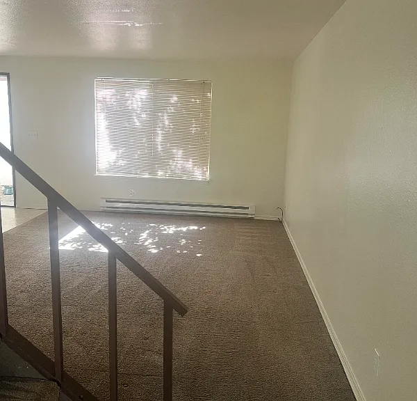 850 SW Harrier Cir #3 — Photo 2