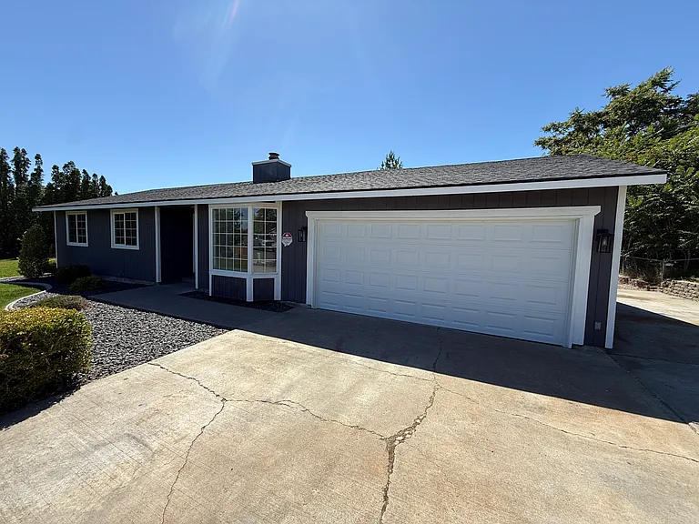 1108 S Kellogg St — Photo 4