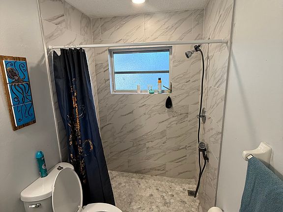 4th image of 305 San Marco Ave APT 2