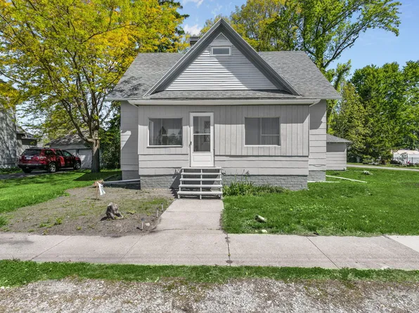 307 E Oneida St, La Crosse, IN 46348