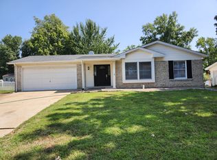 12 Atwater Dr, Saint Peters, MO 63376