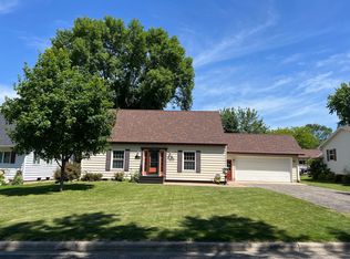 1010 Oakwood Ave, Benson, MN 56215