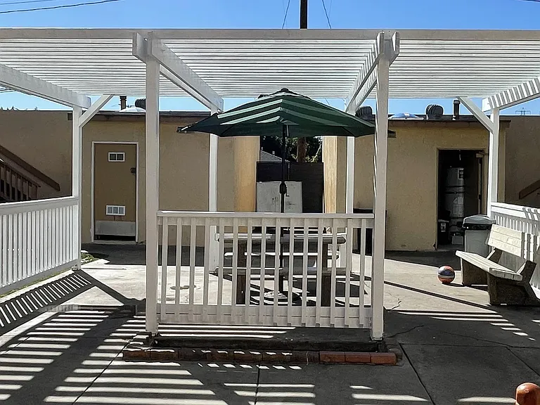 7732 Chapman Ave #4 — Photo 36