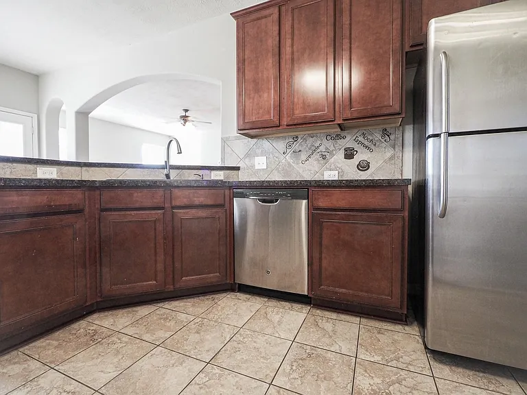 3638 Cottage Manor Ln — Photo 10