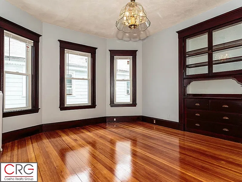 2 bed, 1200 sqft, $2,500 — Photo 2