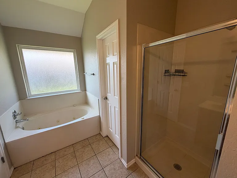 411 S Pointe Ln — Photo 17
