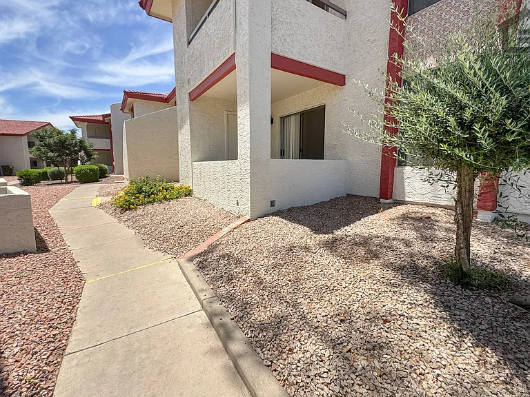 10610 S 48th St #1100 — Photo 30