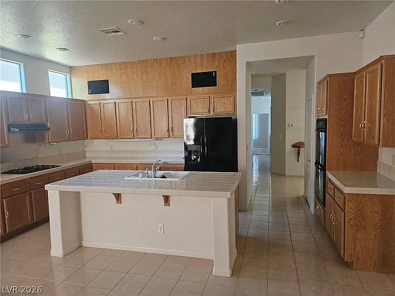 3131 Surf Spray St — Photo 22