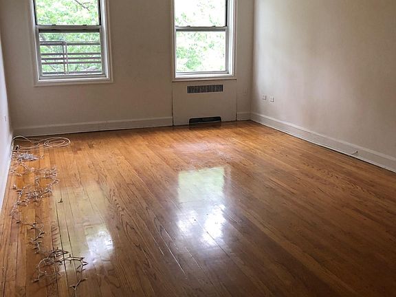 5th image of 721 Larchmont Ave #A