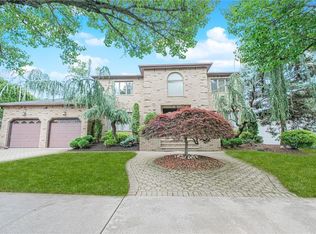 34 Burton Ave, Staten Island, NY 10309