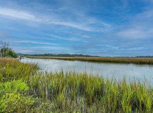 8737 Peters Point Rd, Edisto Island, SC 29438