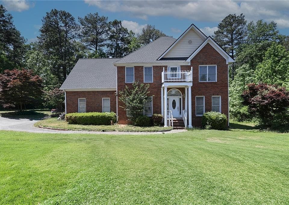 1st image of 4000 Peachtree Corners Cir