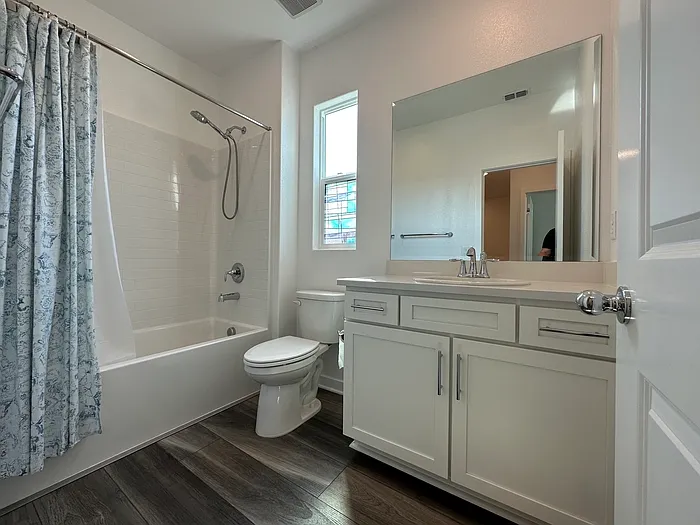 5301 E Commerce Way #53101 — Photo 26